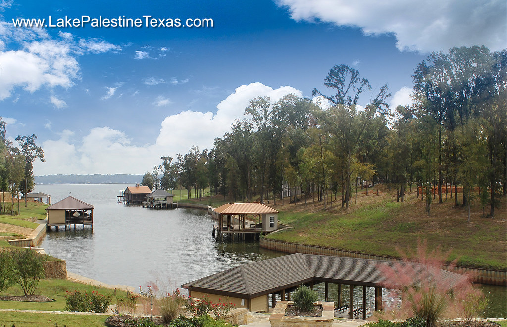 Vacation home rentals on Lake Palestine near Tyler, Texas