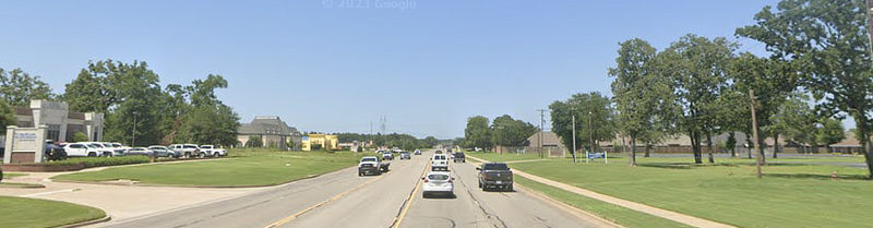 Scene along Old Jacksonville Highway (FM 2493) in Tyler, Texas